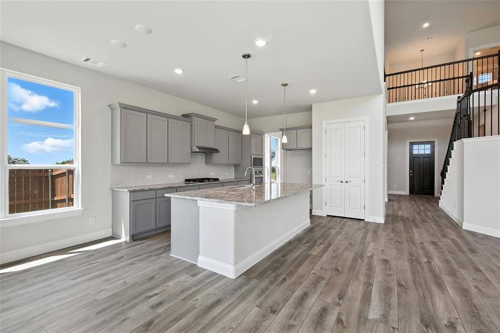 560 Flint Road, Waxahachie, TX 75167