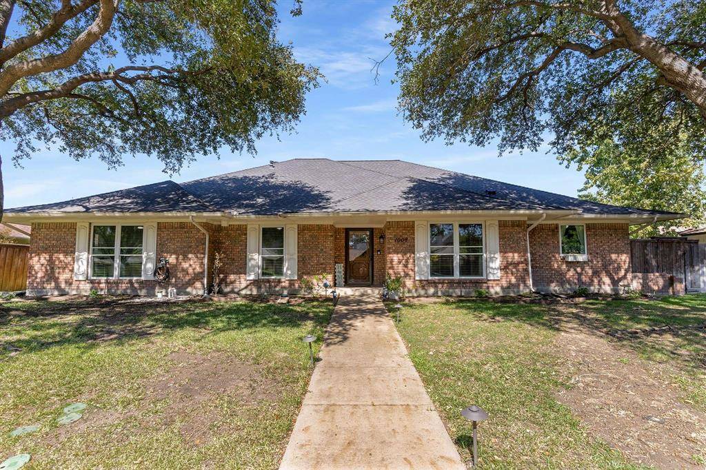 1008 Nottingham Drive, Carrollton, TX 75007