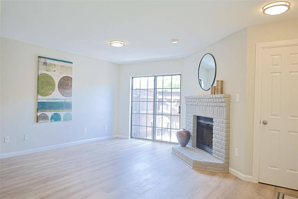 5757 E University Boulevard #22F, Dallas, TX 75206