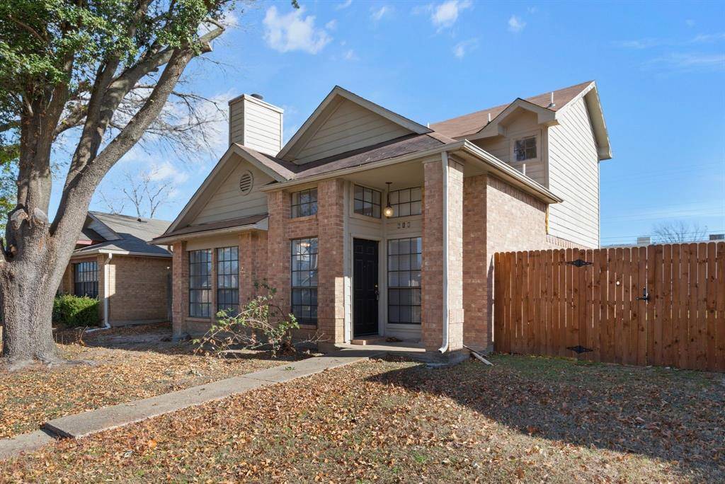 618 Las Brisas Drive, Mesquite, TX 75149