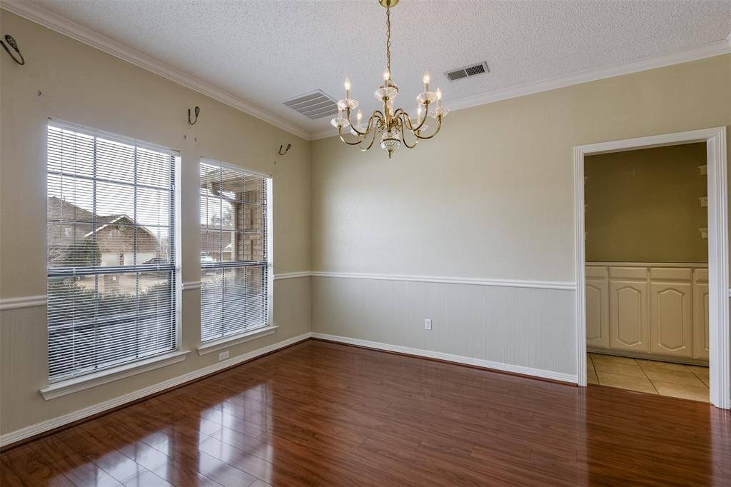 527 Gingerbread Lane, Waxahachie, TX 75165