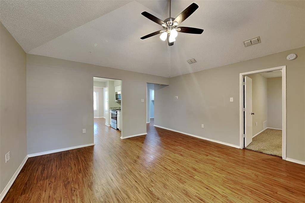 4109 Meadow Park Drive, Arlington, TX 76017