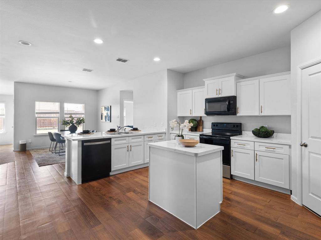 401 Attalla Street, Azle, TX 76020