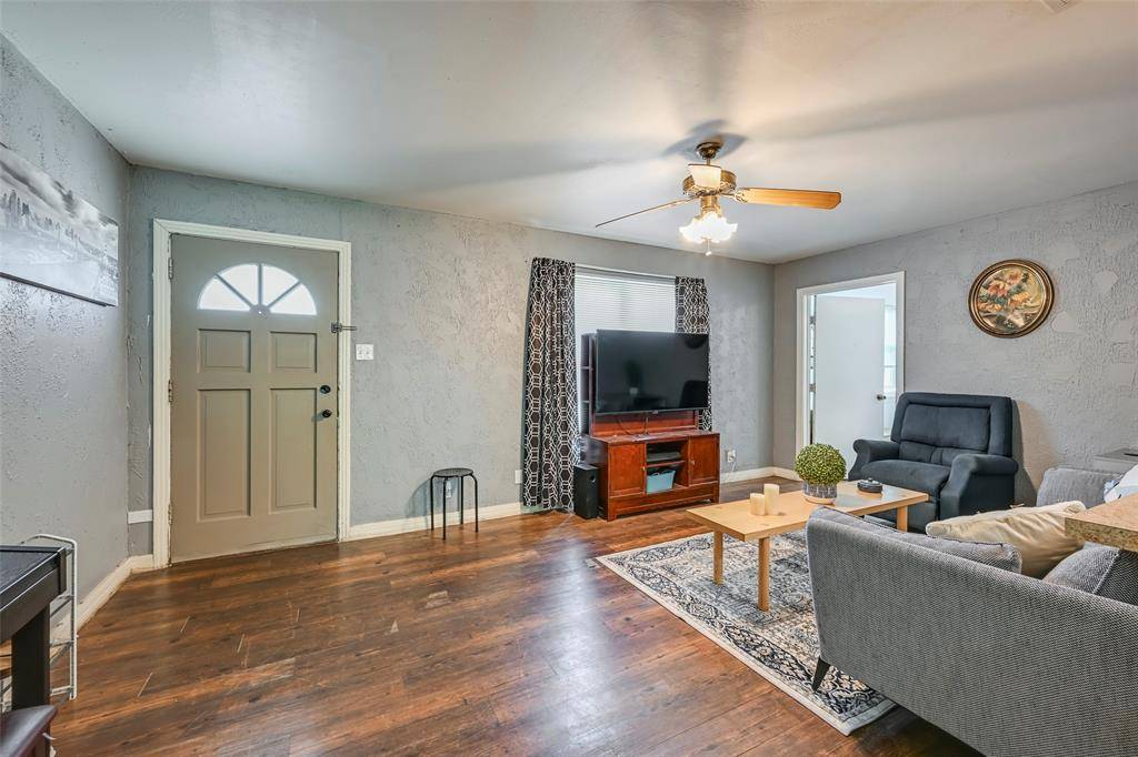 813 Dugan Street, Arlington, TX 76010