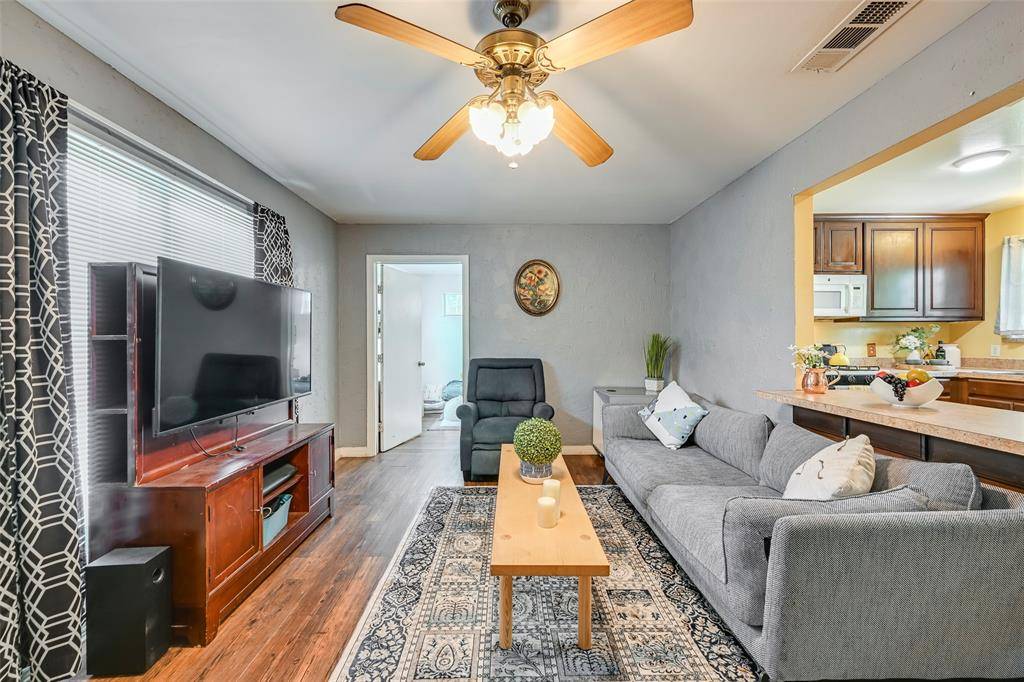 813 Dugan Street, Arlington, TX 76010