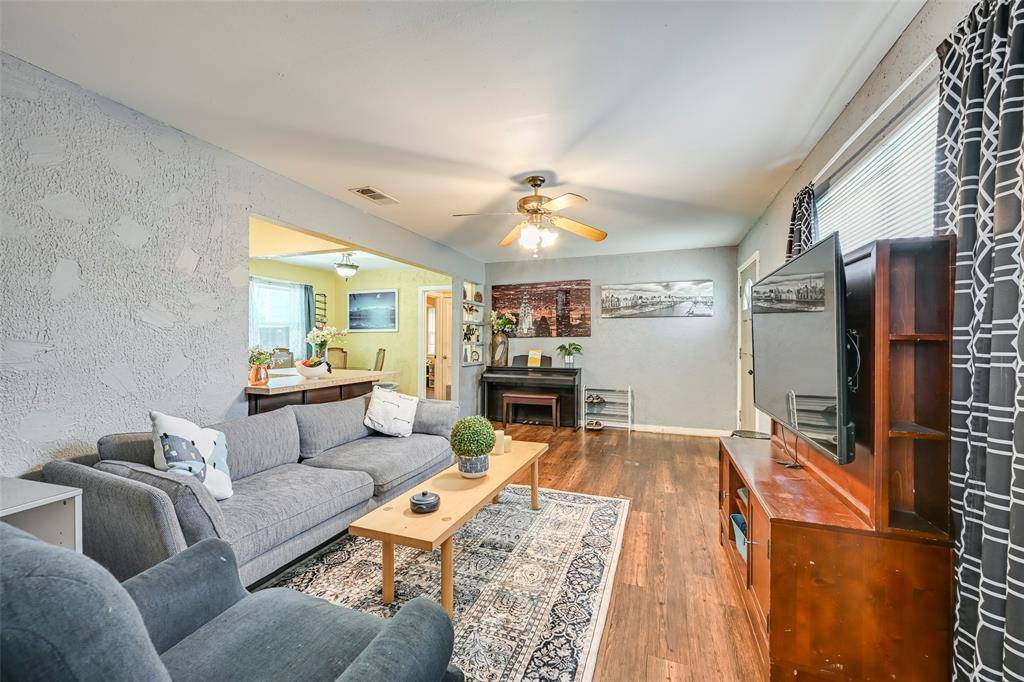 813 Dugan Street, Arlington, TX 76010