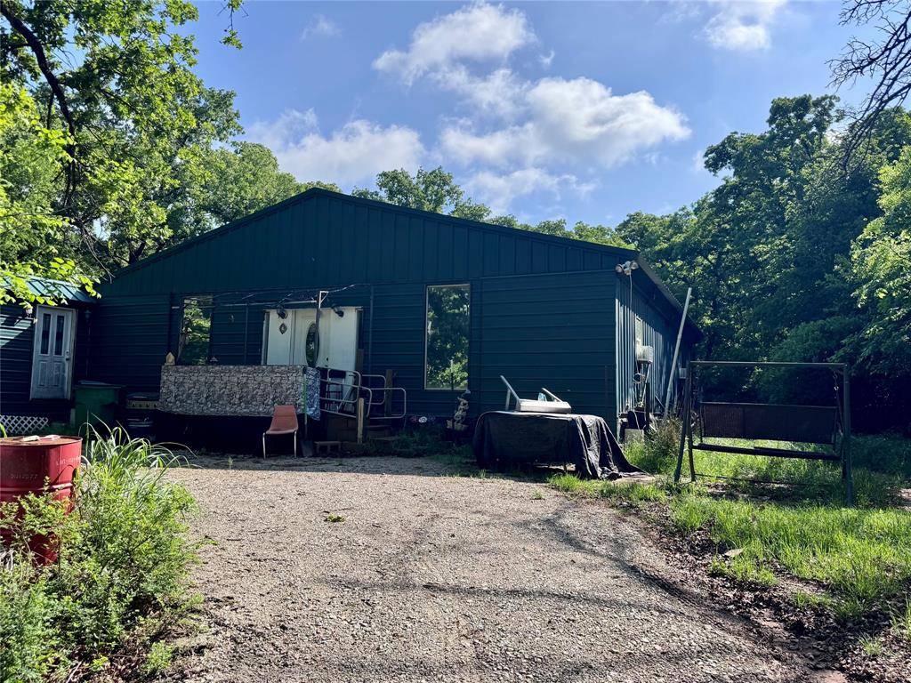 252 Nocona Drive, Nocona, TX 76255