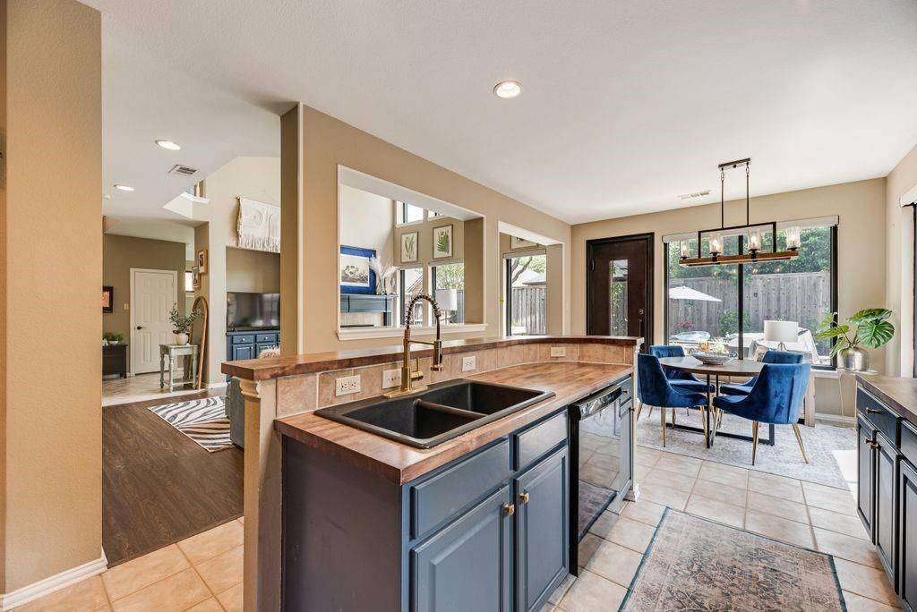 1726 Tealwood Lane, Corinth, TX 76210