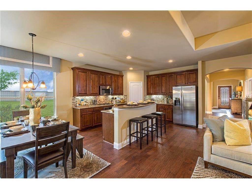 2709 Castle Creek Drive, Little Elm, TX 75066