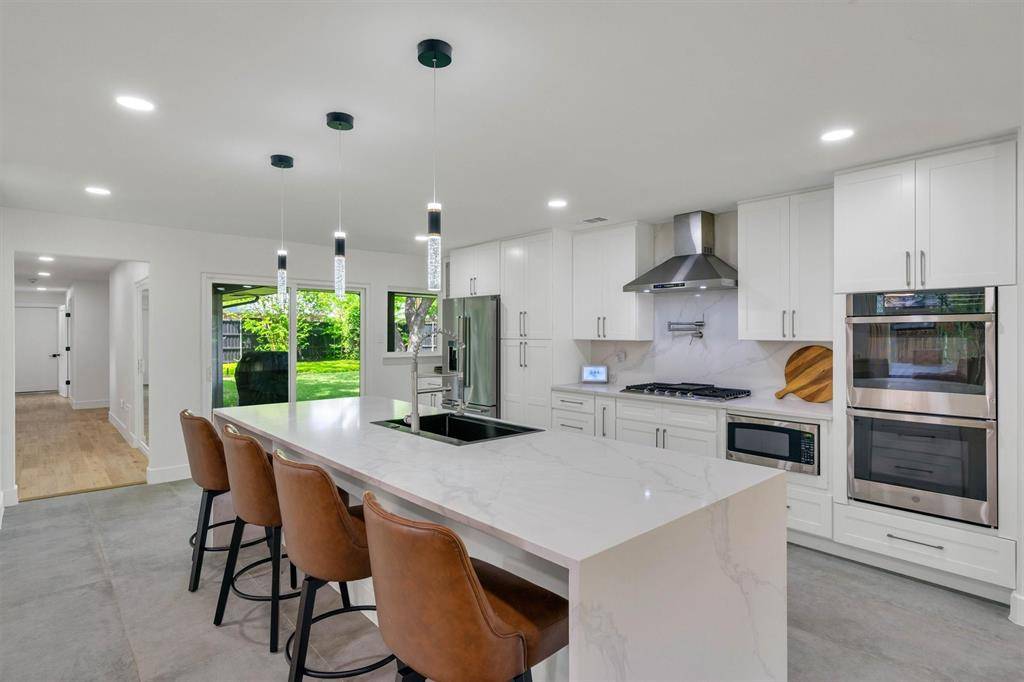 4115 Calculus Drive, Dallas, TX 75244