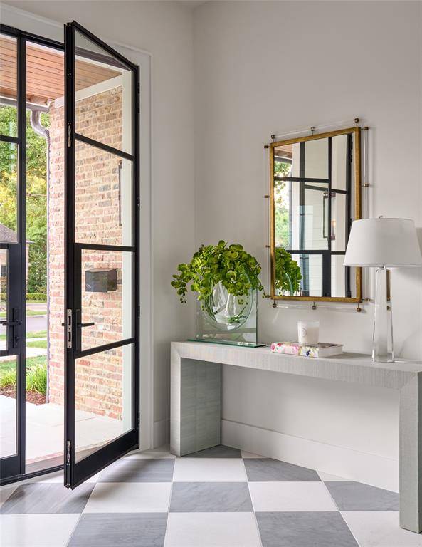 6730 Park Lane, Dallas, TX 75225