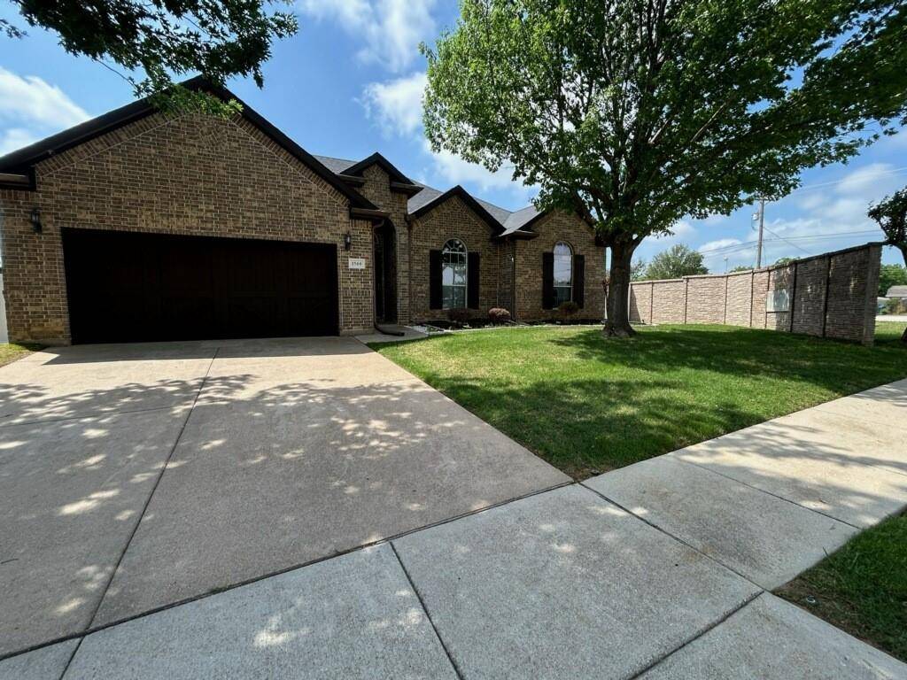 1500 Park Crest Drive, Crowley, TX 76036