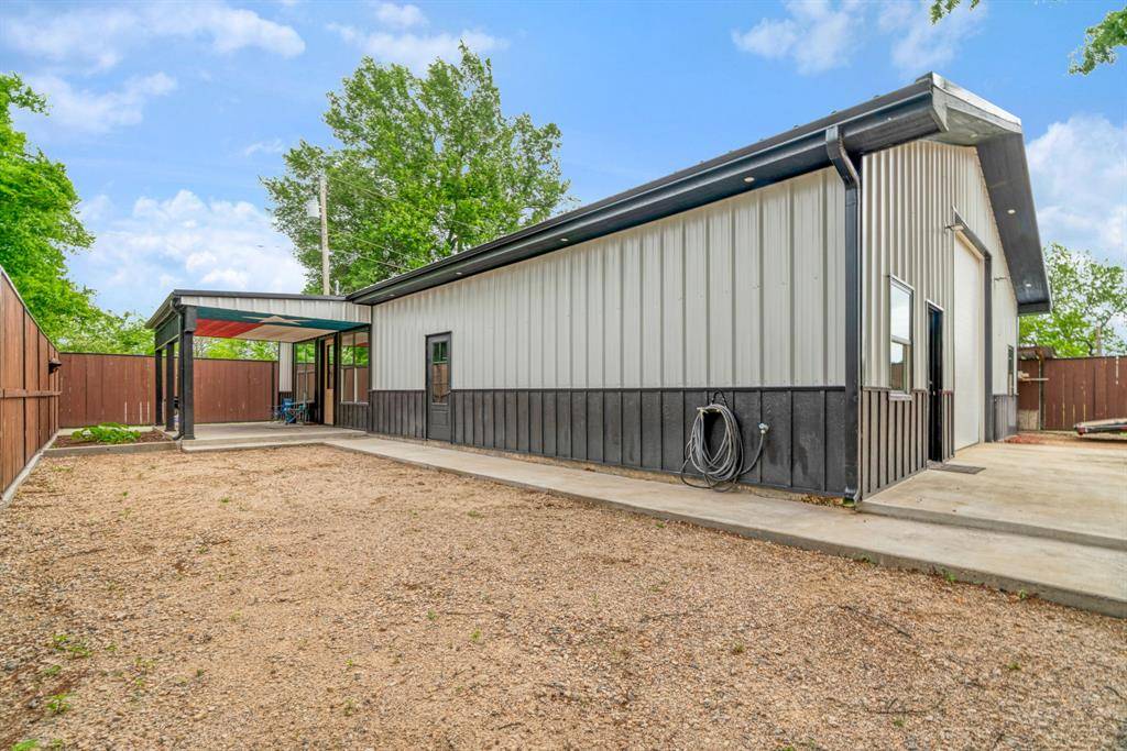 140 N Cedar, Blossom, TX 75416