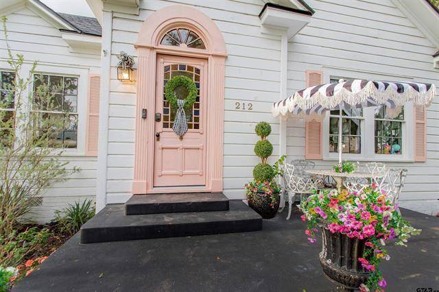 212 Smith Street, Henderson, TX 75654