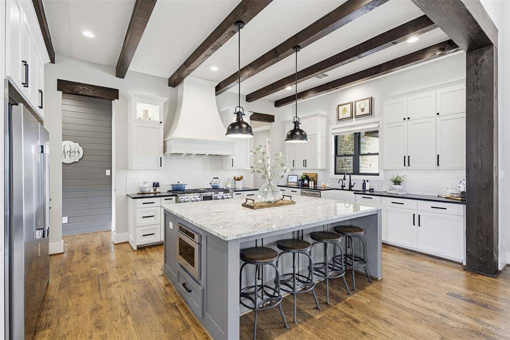 961 Orchid Hill Lane, Copper Canyon, TX 76226