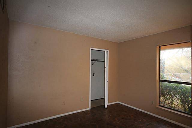 2921 Collins Boulevard, Garland, TX 75044