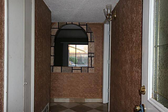 2921 Collins Boulevard, Garland, TX 75044