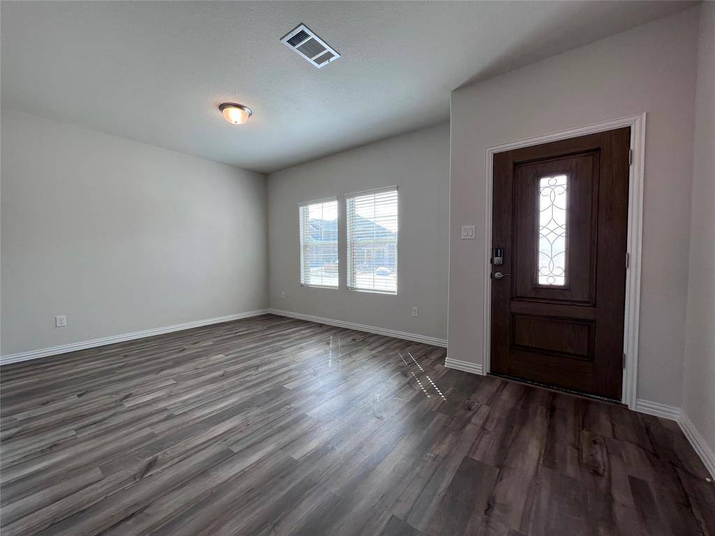 5561 Castle Peak Bend, Fort Worth, TX 76126