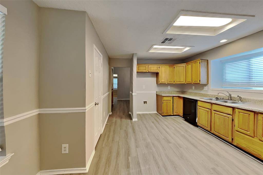 4105 Bradley Lane, Arlington, TX 76017