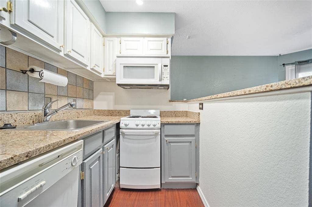 2314 Bamboo Drive #I304, Arlington, TX 76006