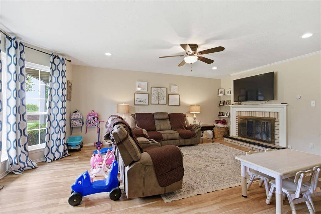 5852 Marina Drive #21, Garland, TX 75043