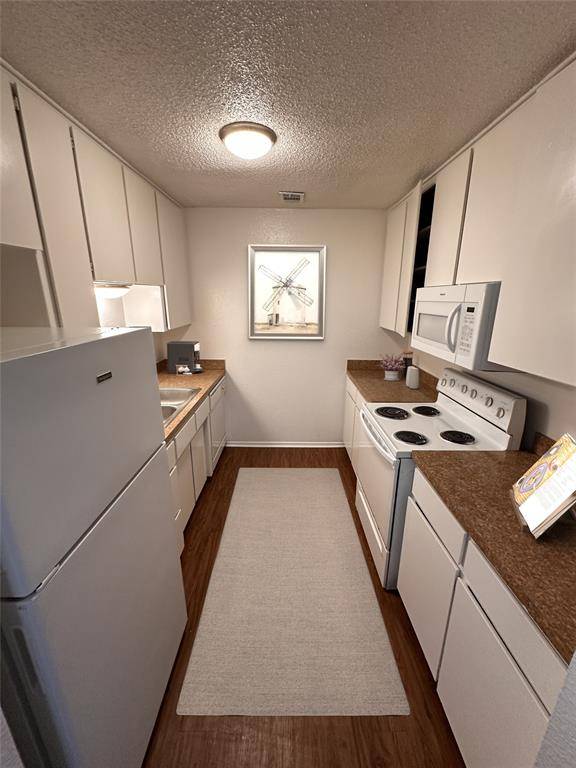 4639 Williams Road #205, Benbrook, TX 76116