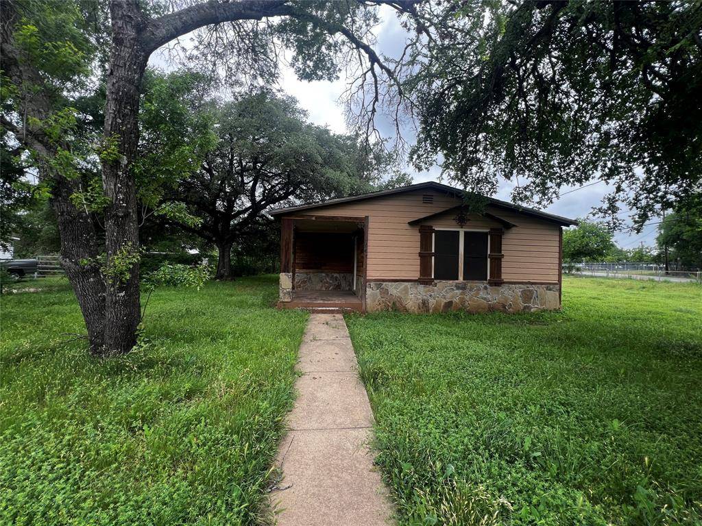 319 Ridgecrest Court, Azle, TX 76020