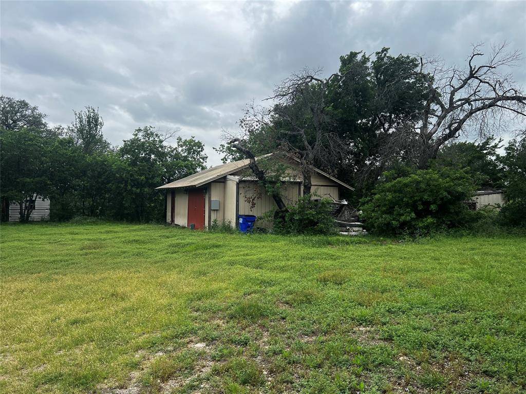 319 Ridgecrest Court, Azle, TX 76020