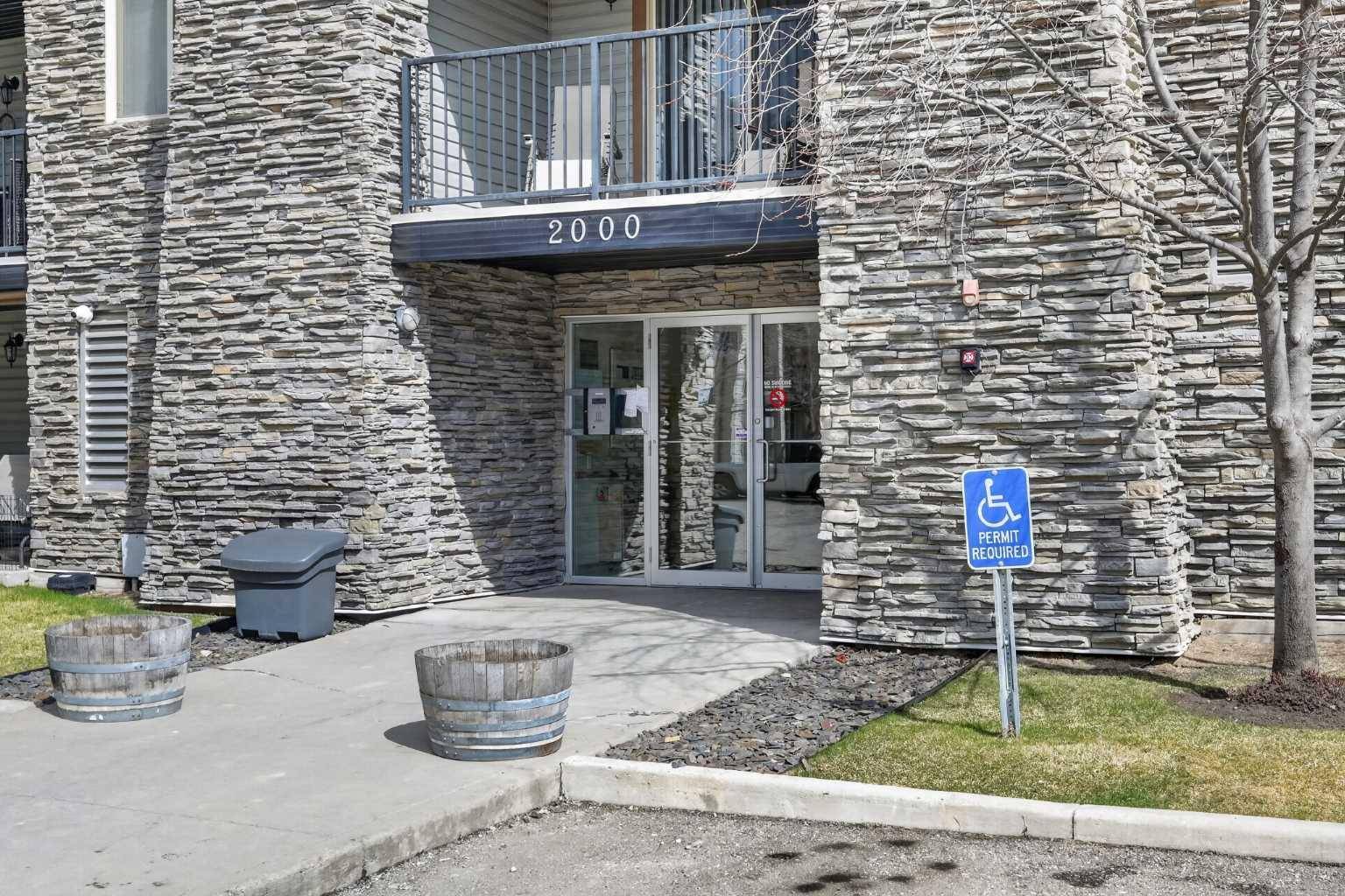 8 Bridlecrest DR SW #2329, Calgary, AB T2Y0H7