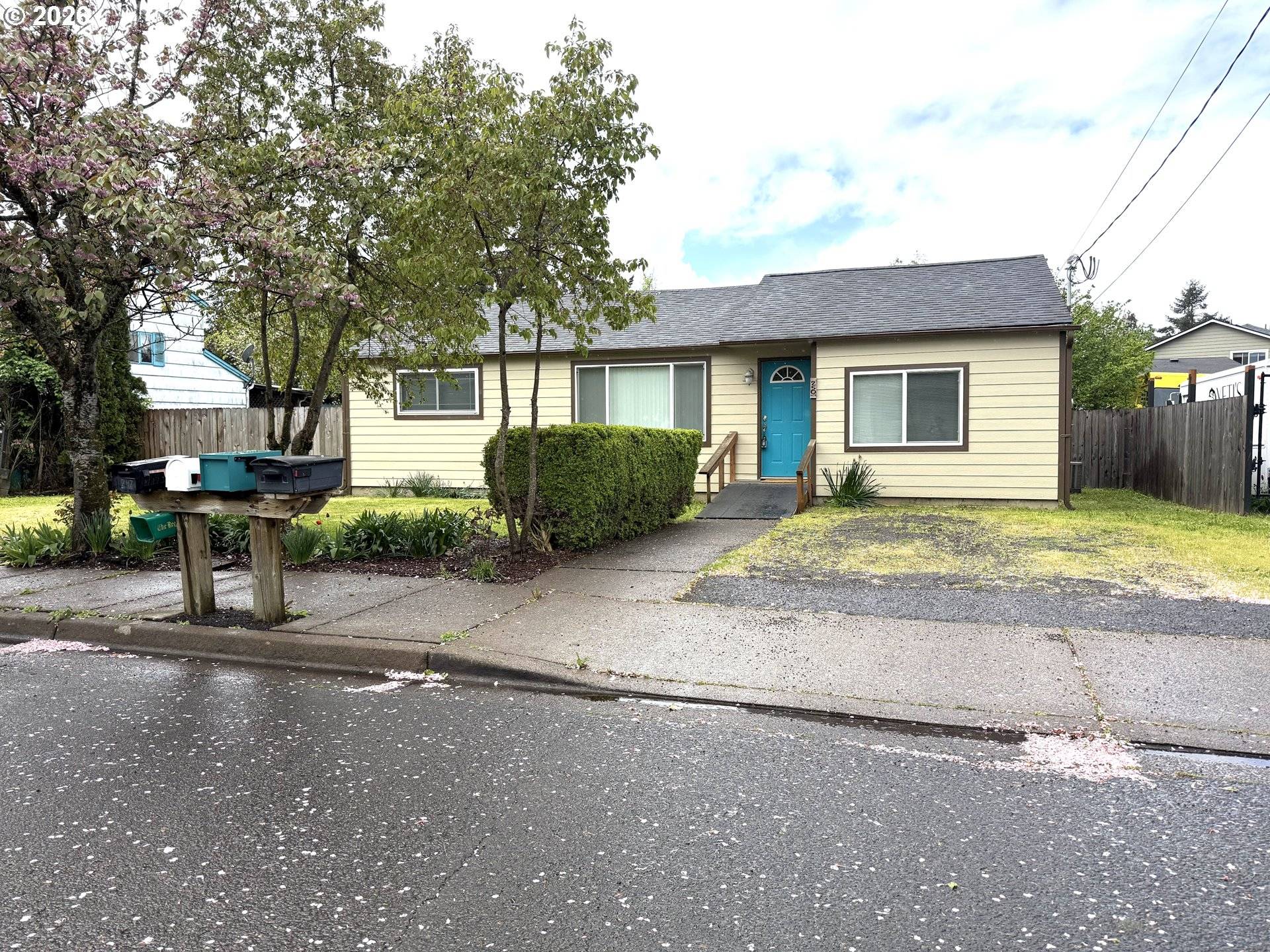250 44TH ST, Springfield, OR 97478