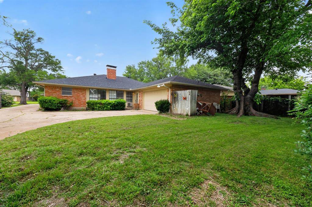 1616 W Shields Drive, Sherman, TX 75092