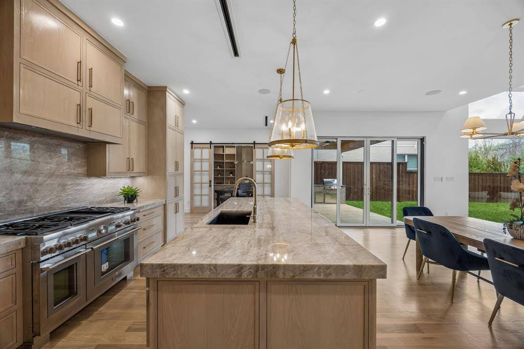 7211 Coronado Avenue, Dallas, TX 75214