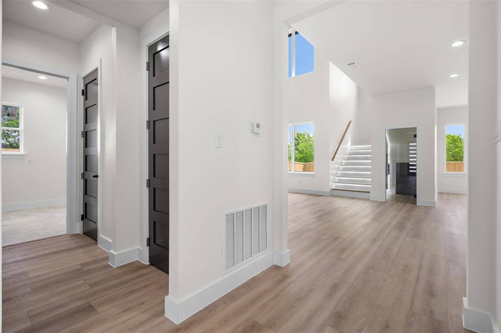 2320 Gooch Street, Dallas, TX 75241