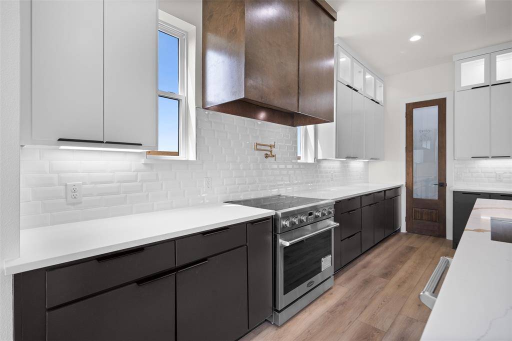 2320 Gooch Street, Dallas, TX 75241