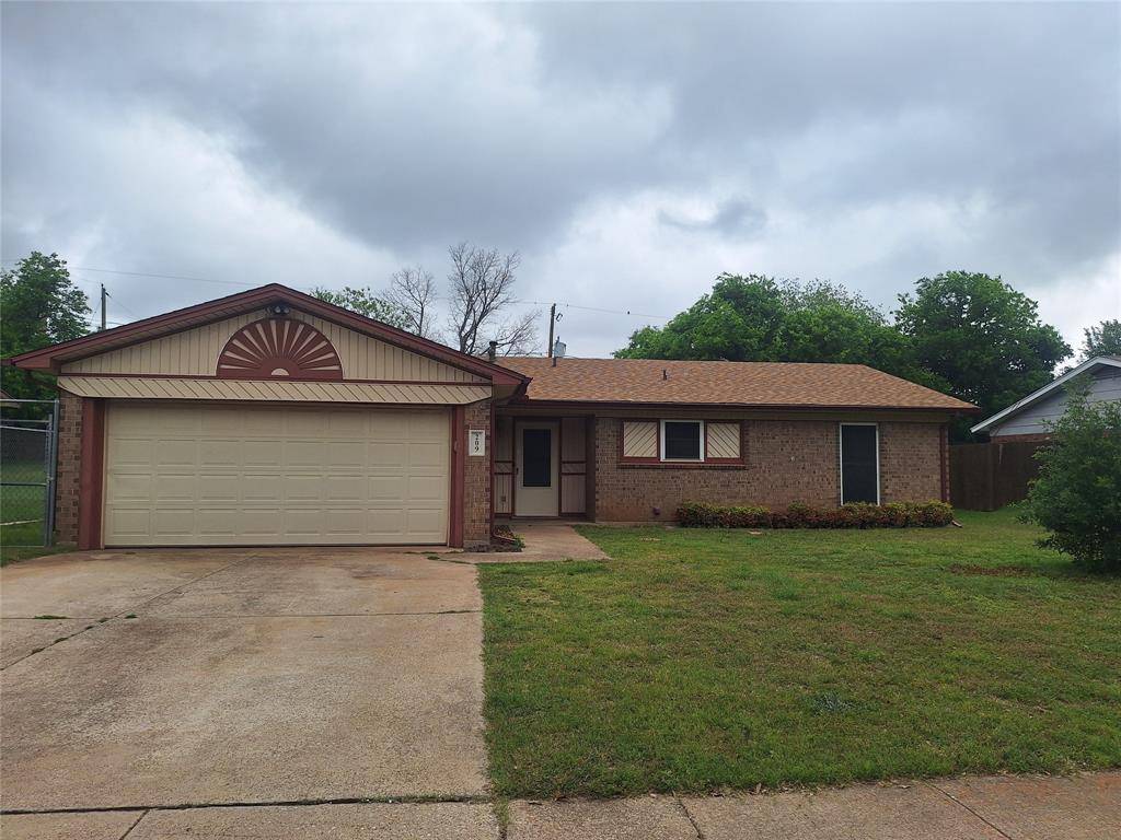 209 Hudson Avenue, Crowley, TX 76036