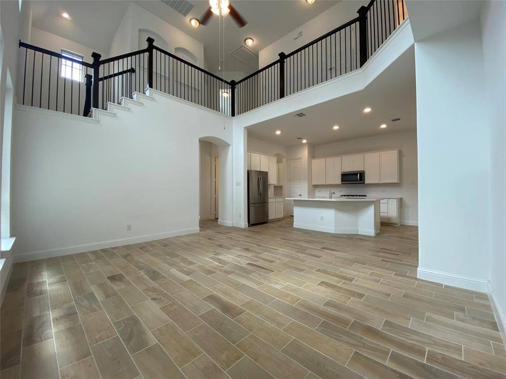 318 Julia Lane, Euless, TX 76040