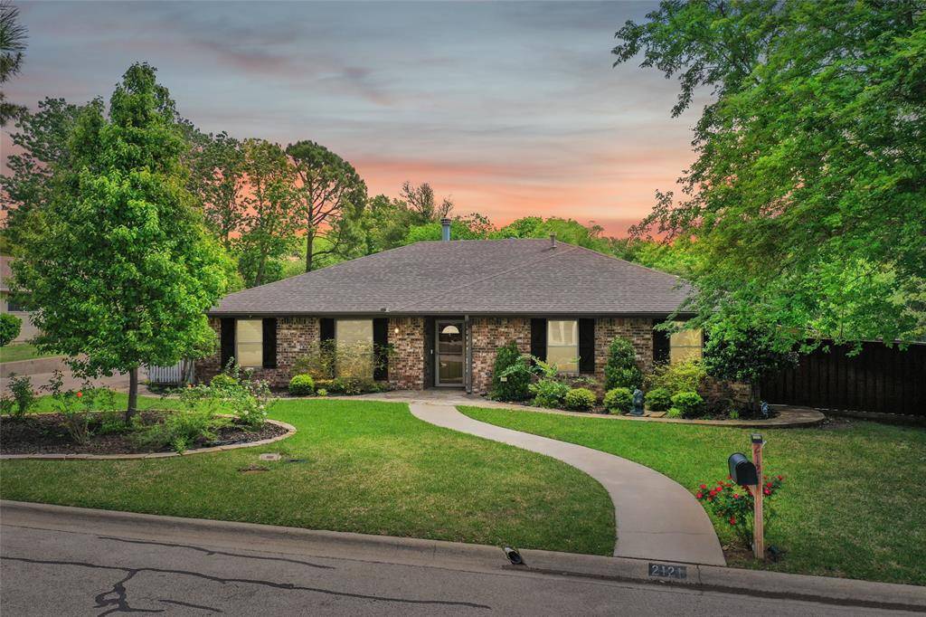 2121 Fairfax Road, Denton, TX 76205