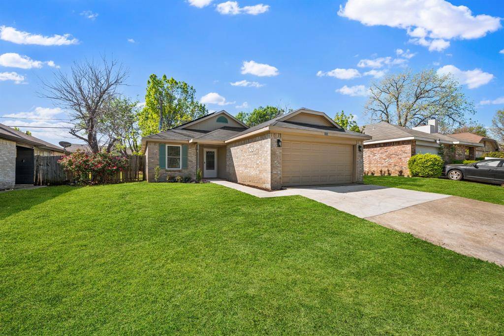 1404 Woodfern Drive, Arlington, TX 76018