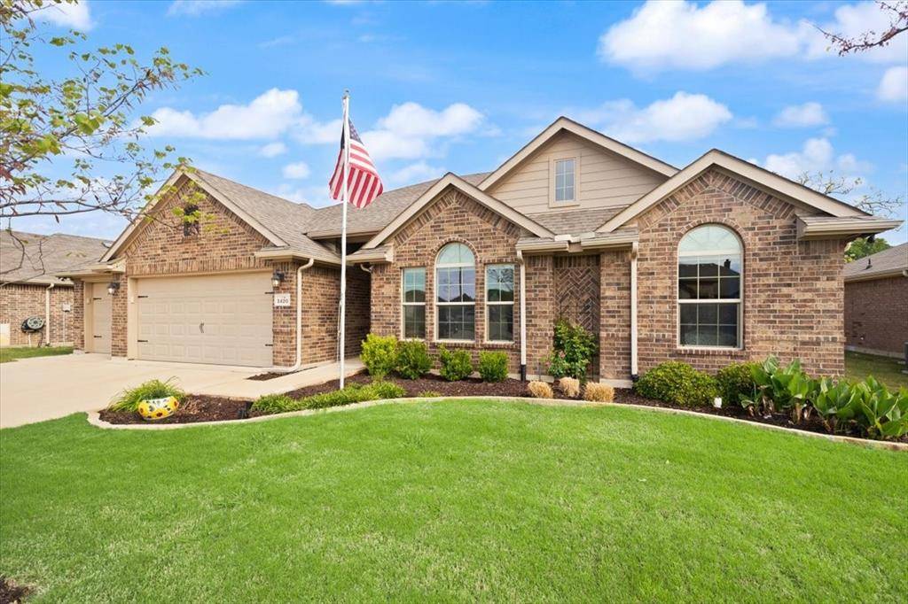 1420 Glade Meadows Drive, Burleson, TX 76058