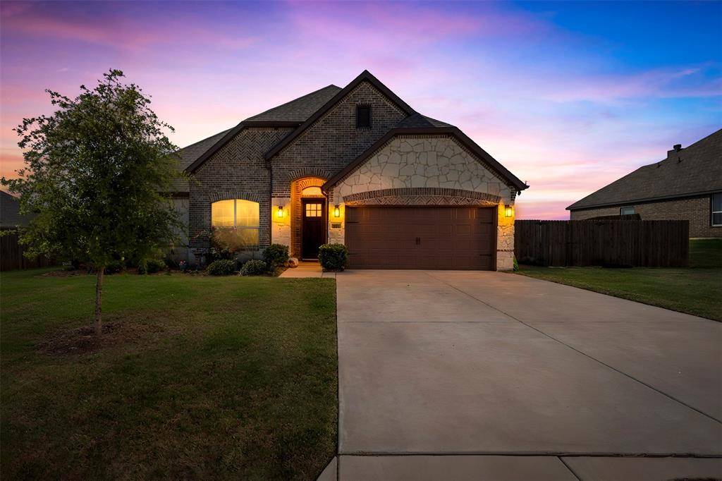 221 Prairie Dog Drive, Godley, TX 76044