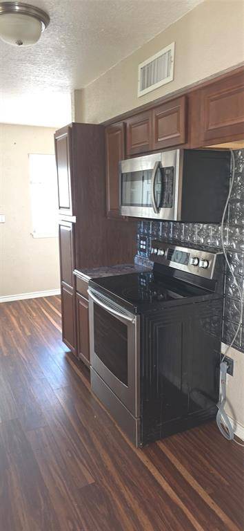 1423 Rolling Hills Drive, Graham, TX 76450