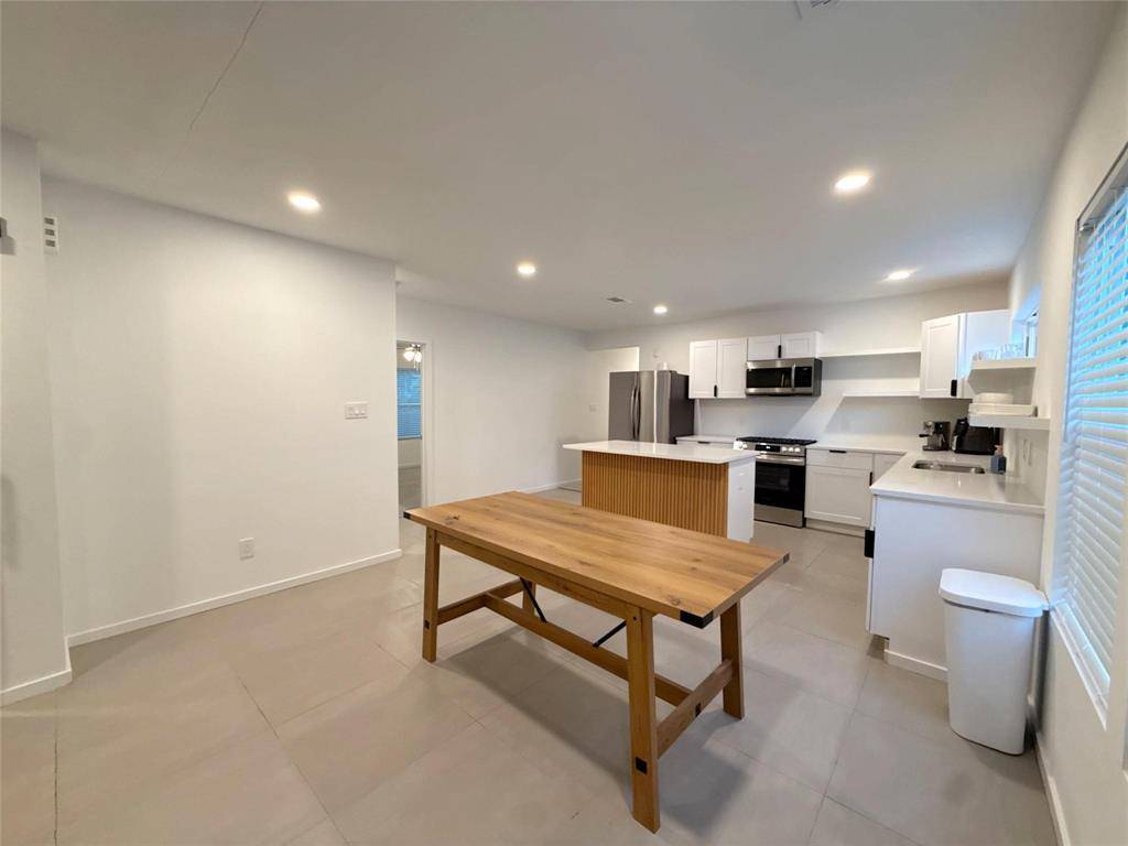 5227 Saint Charles Avenue, Dallas, TX 75223