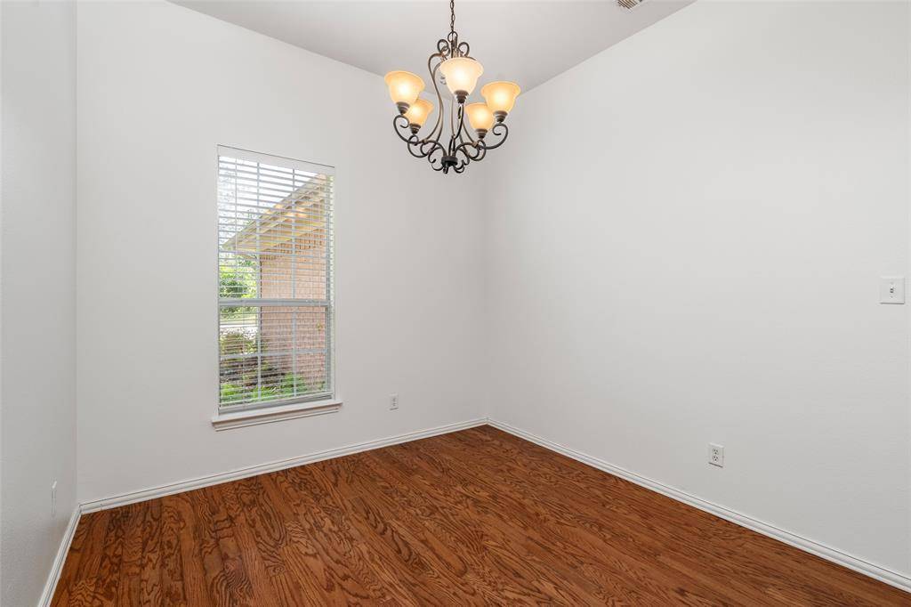 1504 Manten Boulevard, Denton, TX 76208