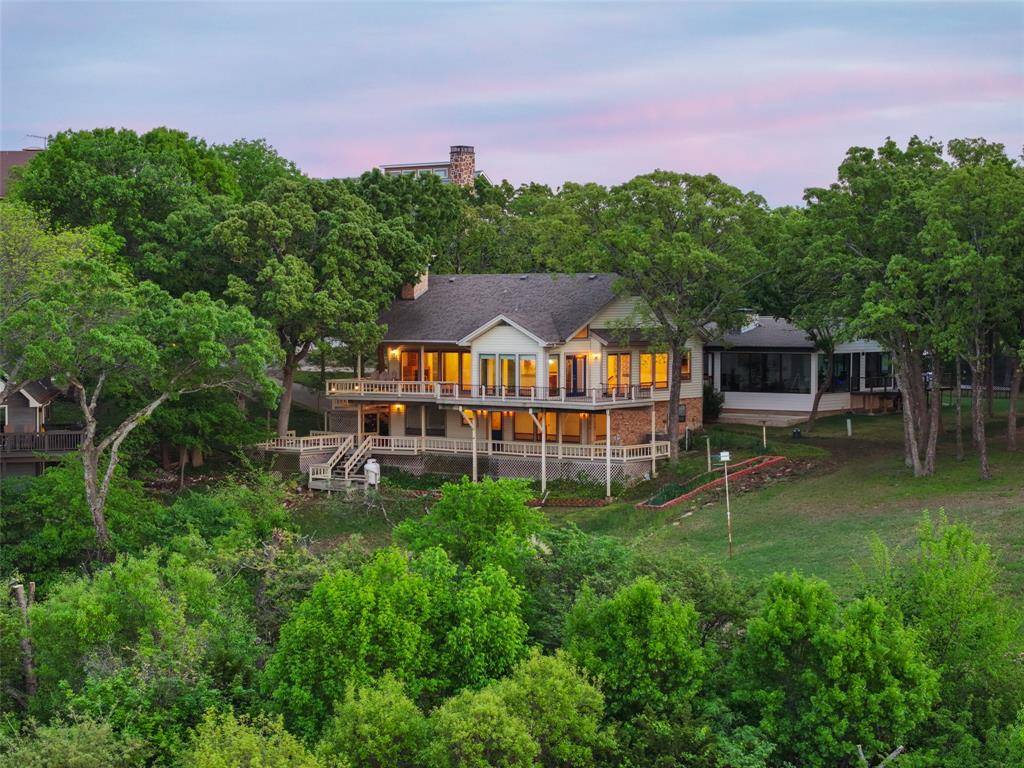 222 Island View Drive, Pottsboro, TX 75076