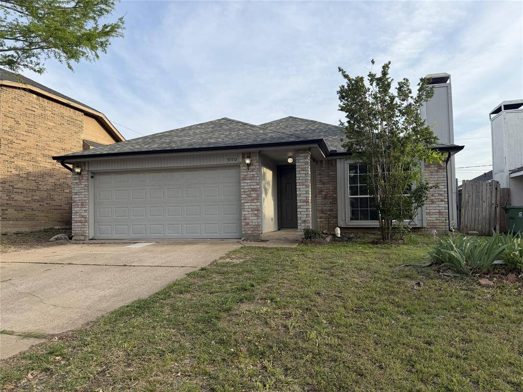900 Cornfield Drive, Arlington, TX 76017