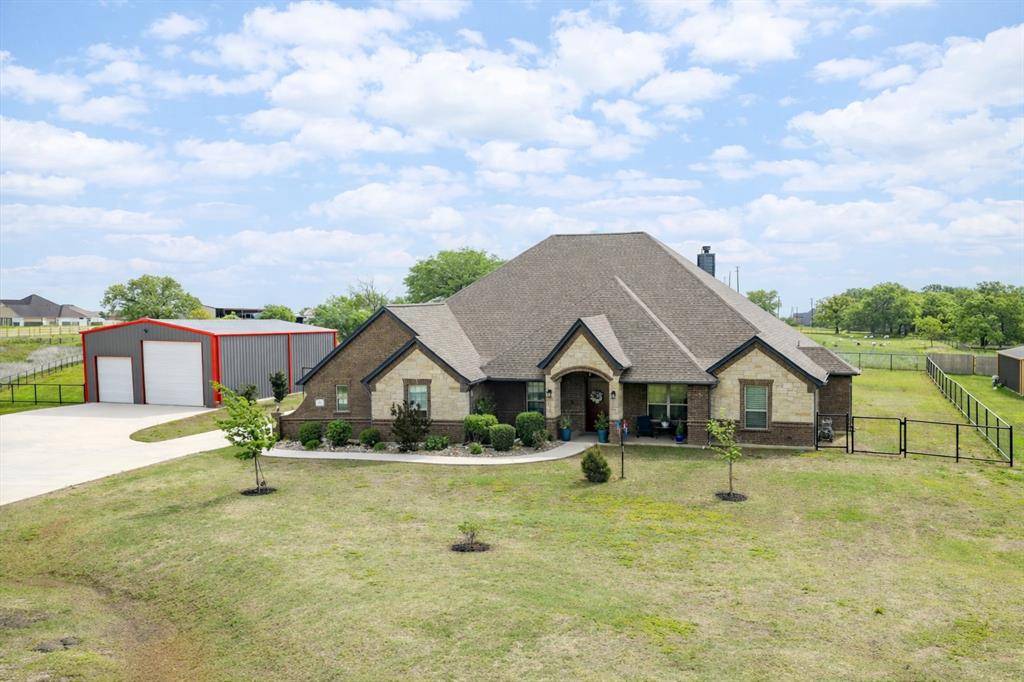 112 Knob Court, Springtown, TX 76082