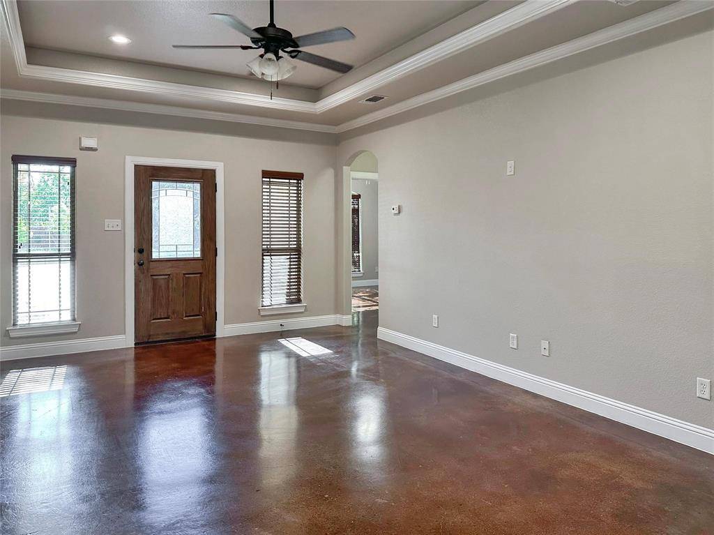 212 W 1st Street, Weatherford, TX 76086