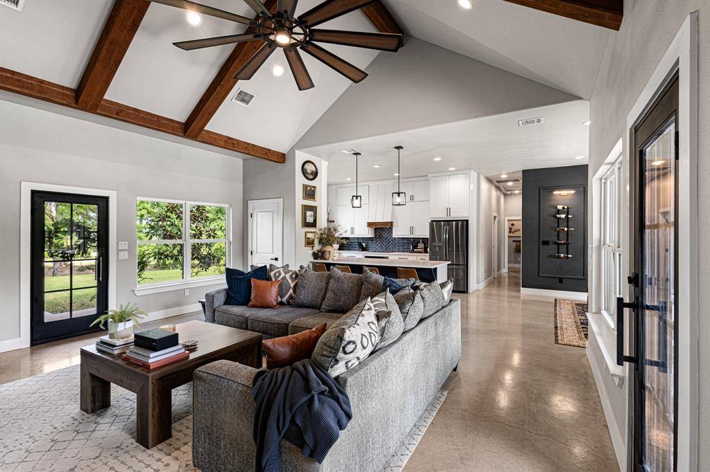 1411 County Road 3424, Bridgeport, TX 76426