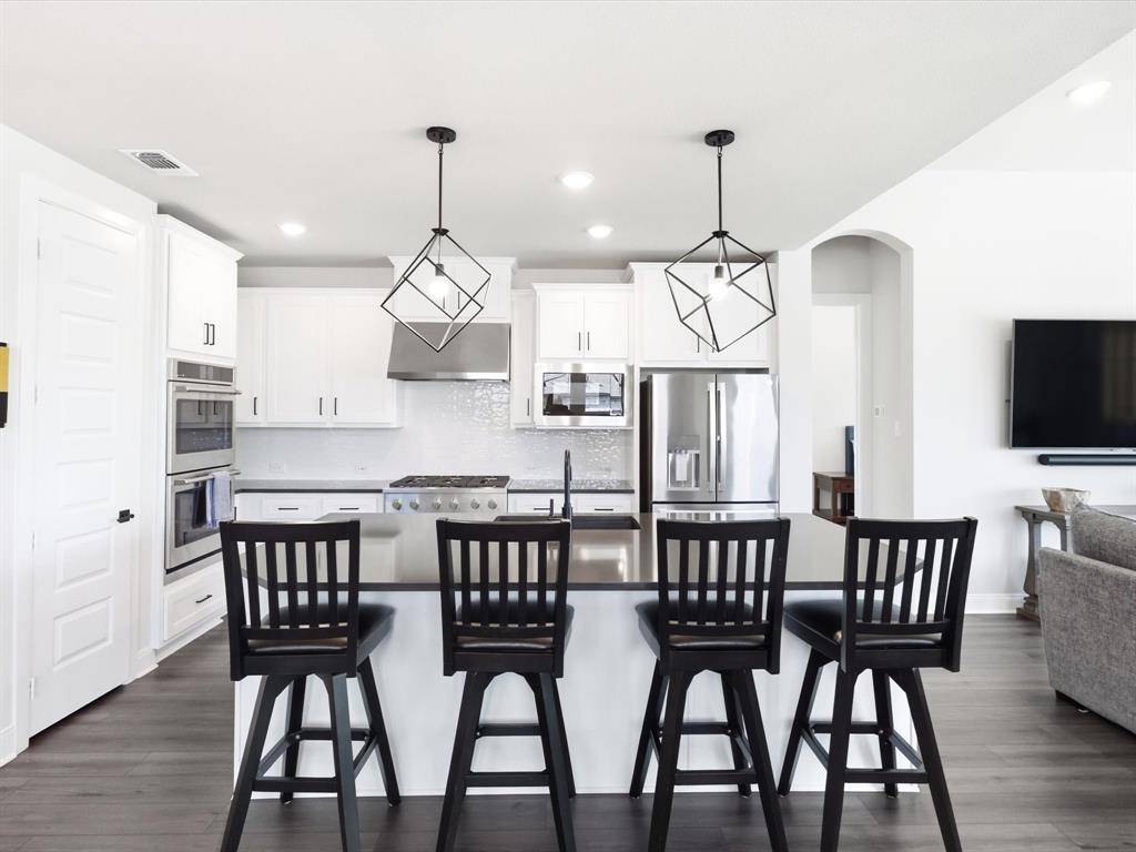 603 Crystal View Drive, Mansfield, TX 76063