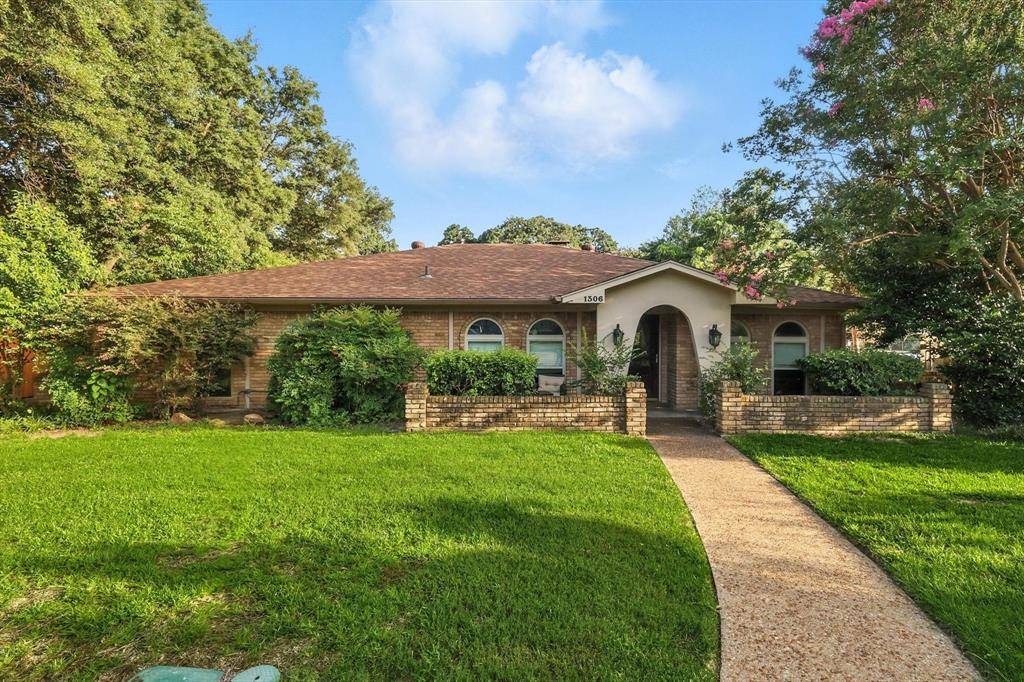1306 Drexel Drive, Irving, TX 75061